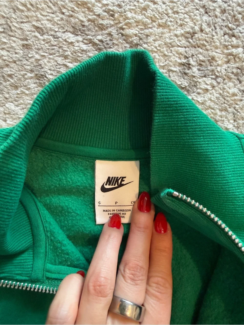 Nike cropped quarter